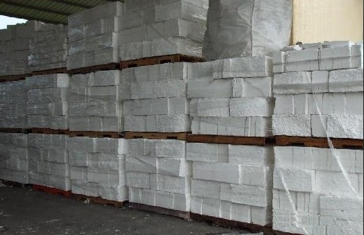 泡沫塑料污染與回收解決方案：EPS壓實(shí)機(jī)的作用